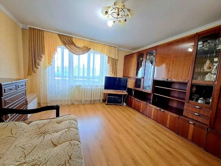 Ідеальне житло для сім'ї, квартира на Київському майдані.