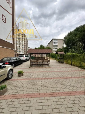 Видова великогабаритна за СУПЕРЦІНОЮ 731 $ / м²