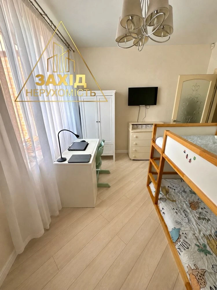 Трикімнатна Новобудова неподалік Центру за СУПЕРЦІНОЮ 1340 $