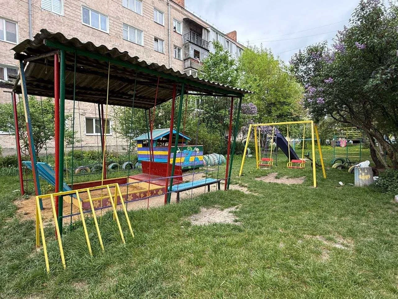 Продаж 3-кімнатної квартири з ремонтом на вул. Львівській, м
