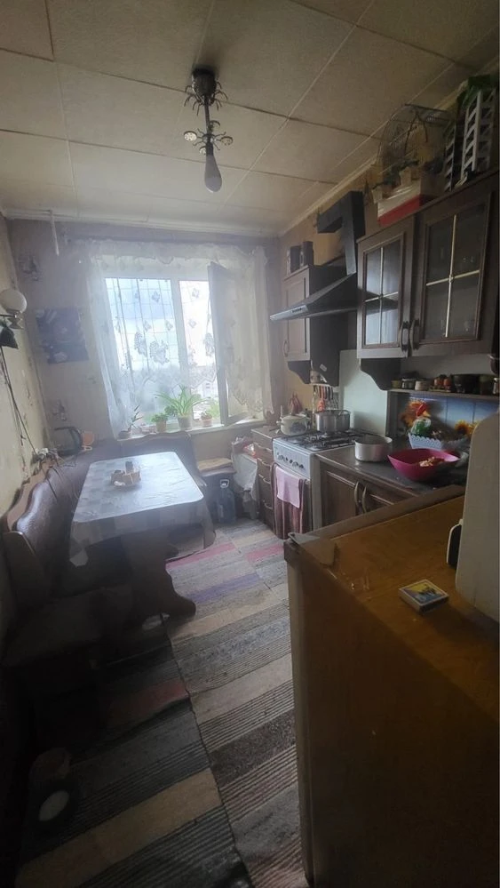 Продаж 2-х кім квартири 8/9 Космонавтіа  зупинка Автопарк