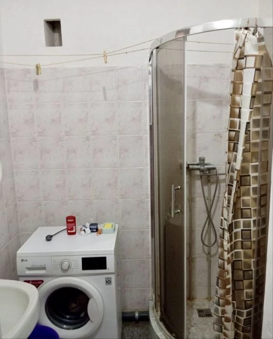 Продаж 2 кімнатної сталінки пр. Центральний зуп. Водопровідн