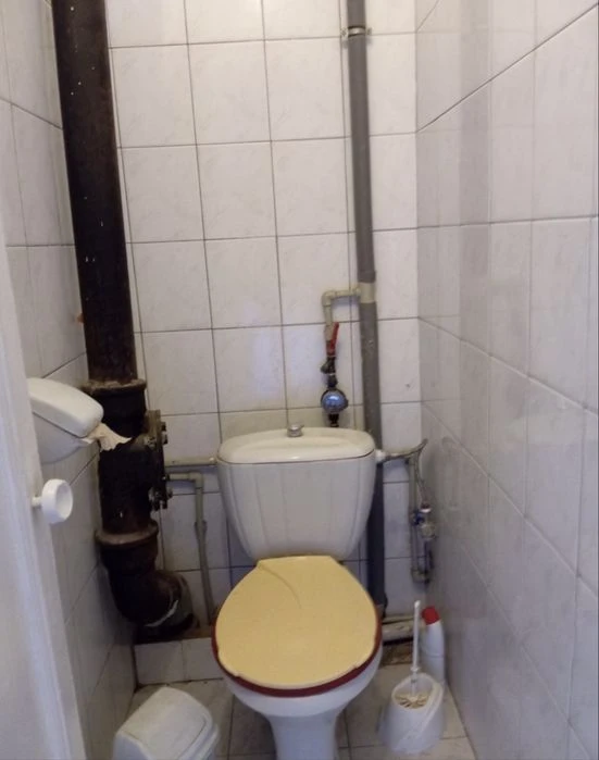 Продаж 2 кімнатної сталінки пр. Центральний зуп. Водопровідн