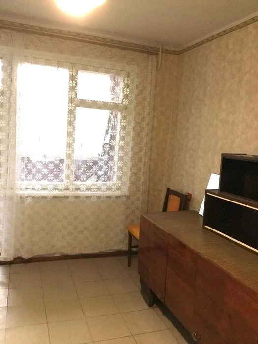 Продажа 3-х к. квартиры на 2 этаже в центре Корабельного рай