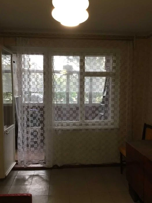 Продажа 3-х к. квартиры на 2 этаже в центре Корабельного рай