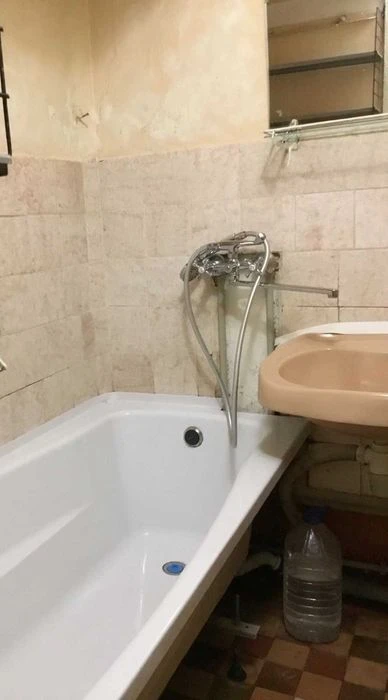 Продажа 3-х к. квартиры на 2 этаже в центре Корабельного рай