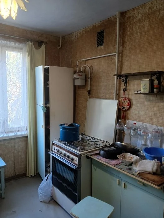 Продаю 3-х комнатную квартиру Мира 23-а с балконом 6/9 р-н п
