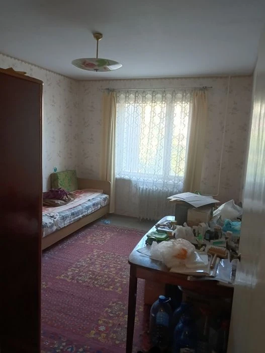 Продаю 3-х комнатную квартиру Мира 23-а с балконом 6/9 р-н п