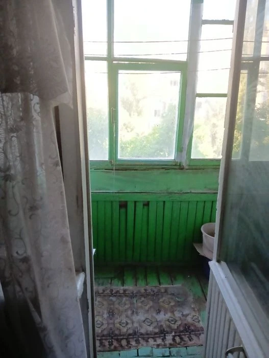 Продаю 3-х комнатную квартиру Мира 23-а с балконом 6/9 р-н п