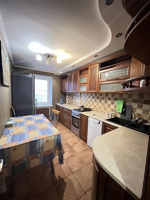 В Продажу 3 к к чешка з ремонтом в Корабельному районі