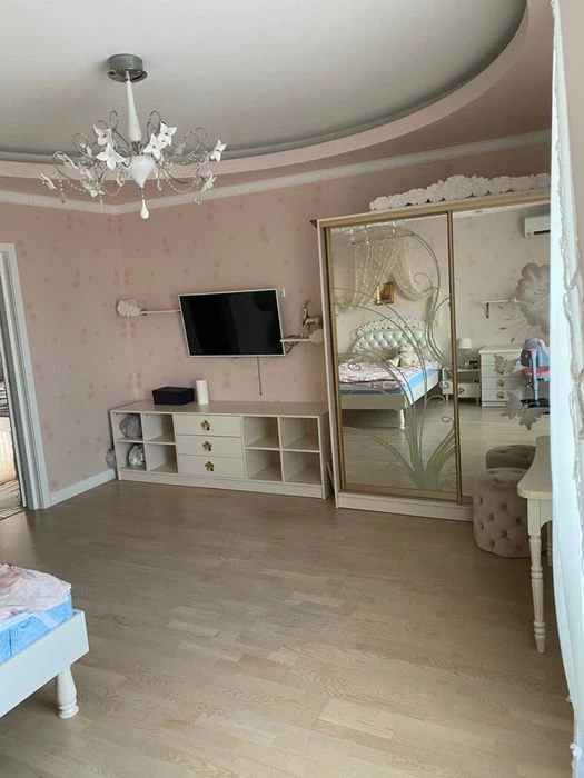 В Продажу 4 к к в Новобудові в Центрі з євроремонтом