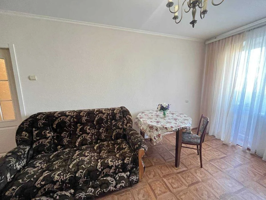 Продам 3-х к/к в гарному районі, зупинка «Магелан»