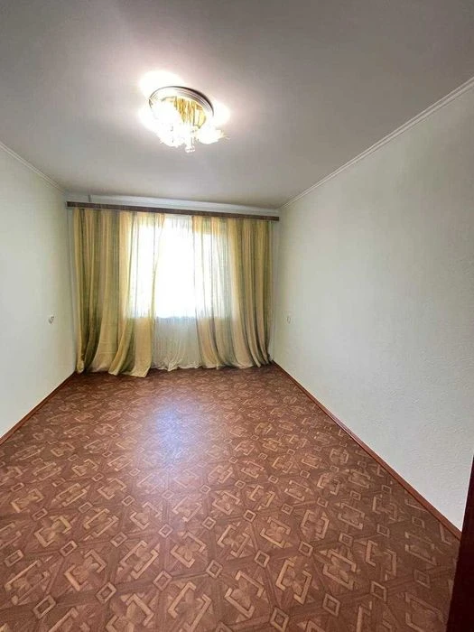 Продам 3-х к/к в гарному районі, зупинка «Магелан»