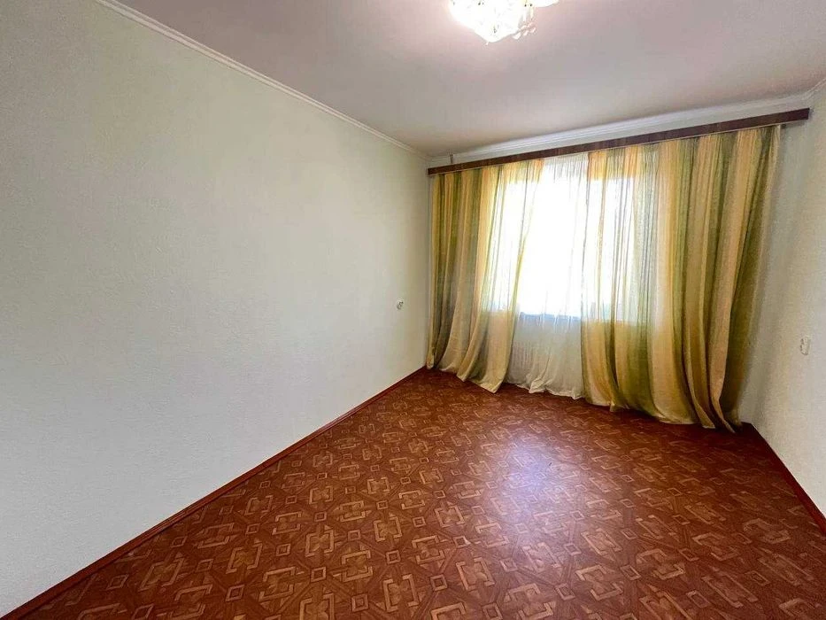 Продам 3-х к/к в гарному районі, зупинка «Магелан»