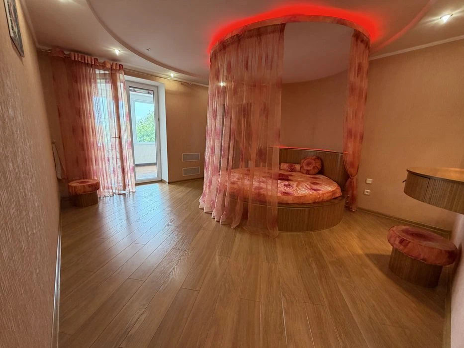 Продаж 3-кк з ремонтом 75 м², проспект Центральний,6-слобітс