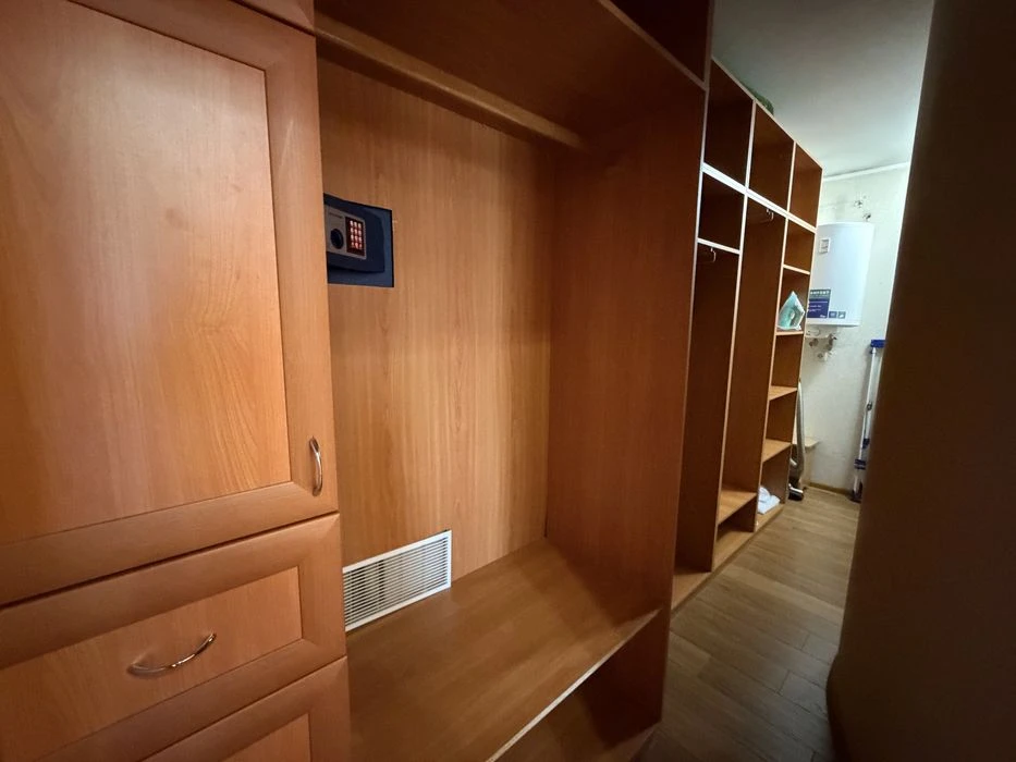 Продаж 3-кк з ремонтом 75 м², проспект Центральний,6-слобітс