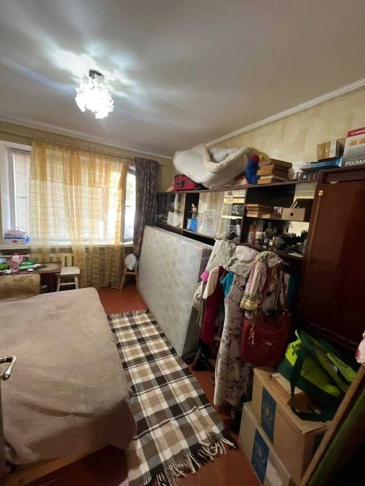 Продам 4-х к/к на 1 поверсі,  в Корабельному районі