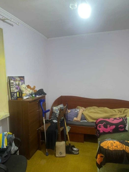 Продам 4-х к/к на 1 поверсі,  в Корабельному районі
