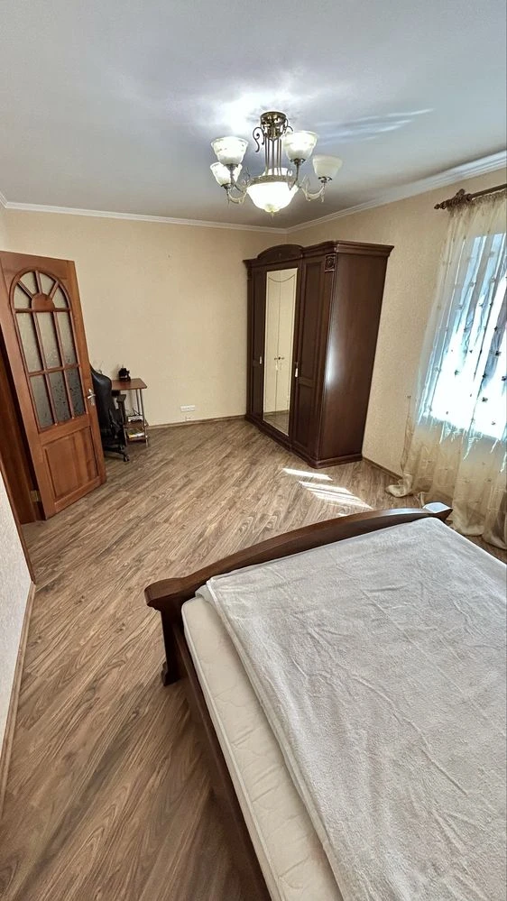 Продаж квартири, новобудова центр