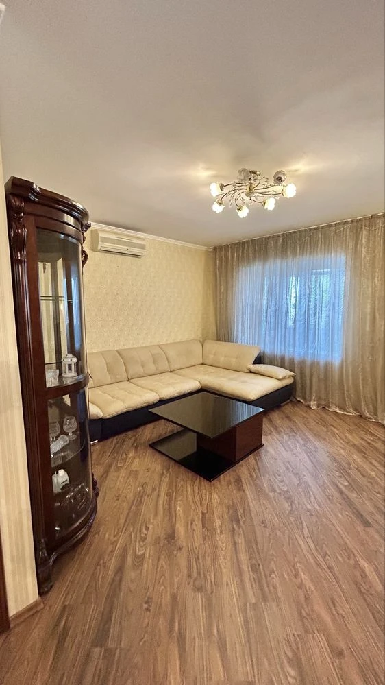 Продаж квартири, новобудова центр