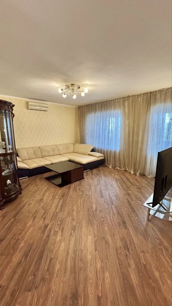 Продаж квартири, новобудова центр