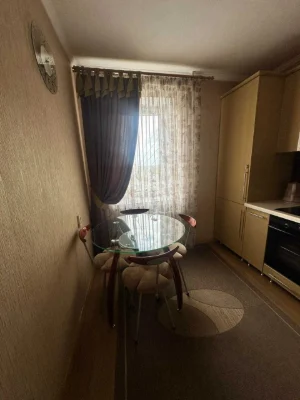 Продам чудову 2-кімнатну квартиру на пр. Миру