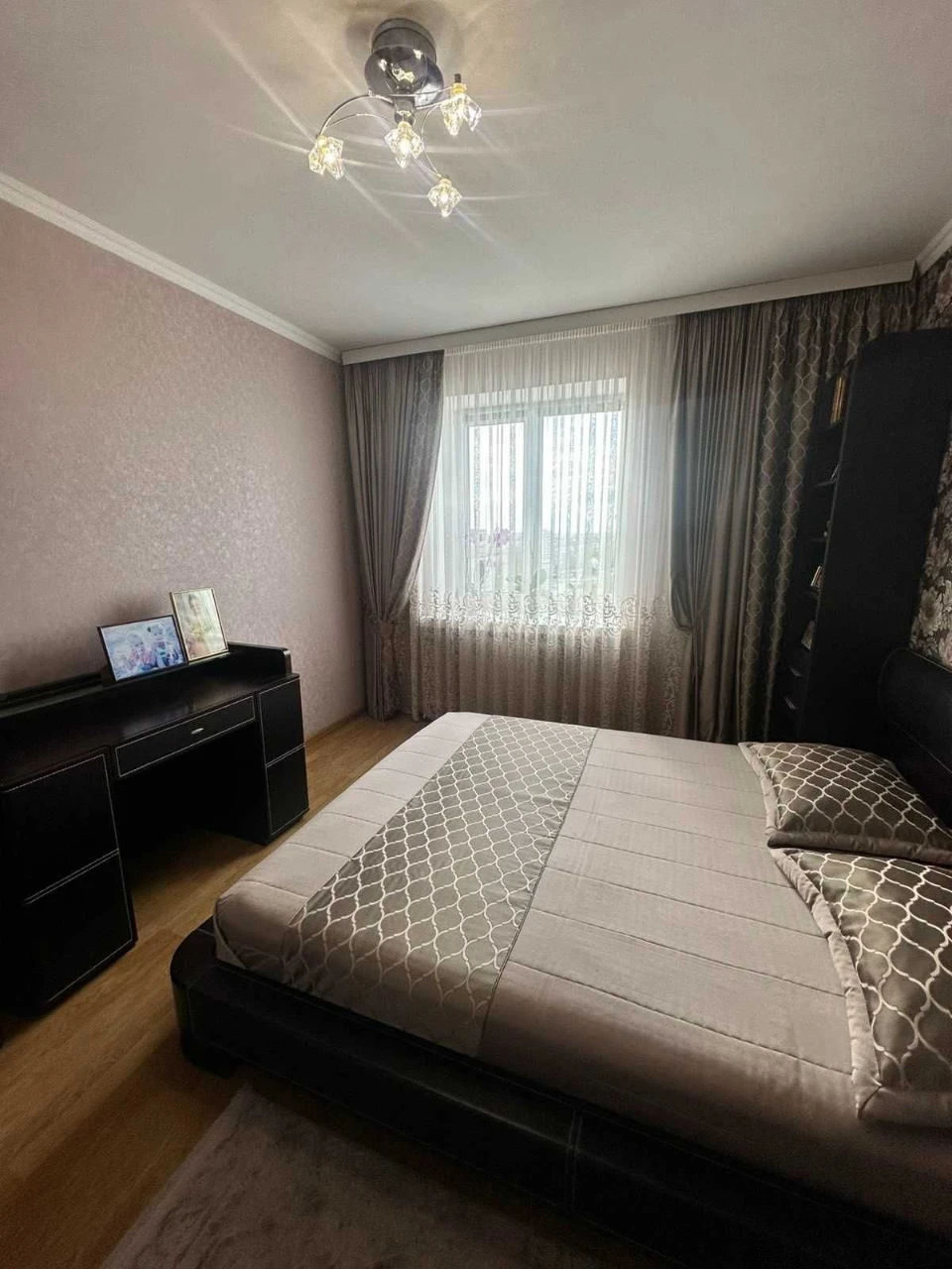 Продам чудову 2-кімнатну квартиру на пр. Миру