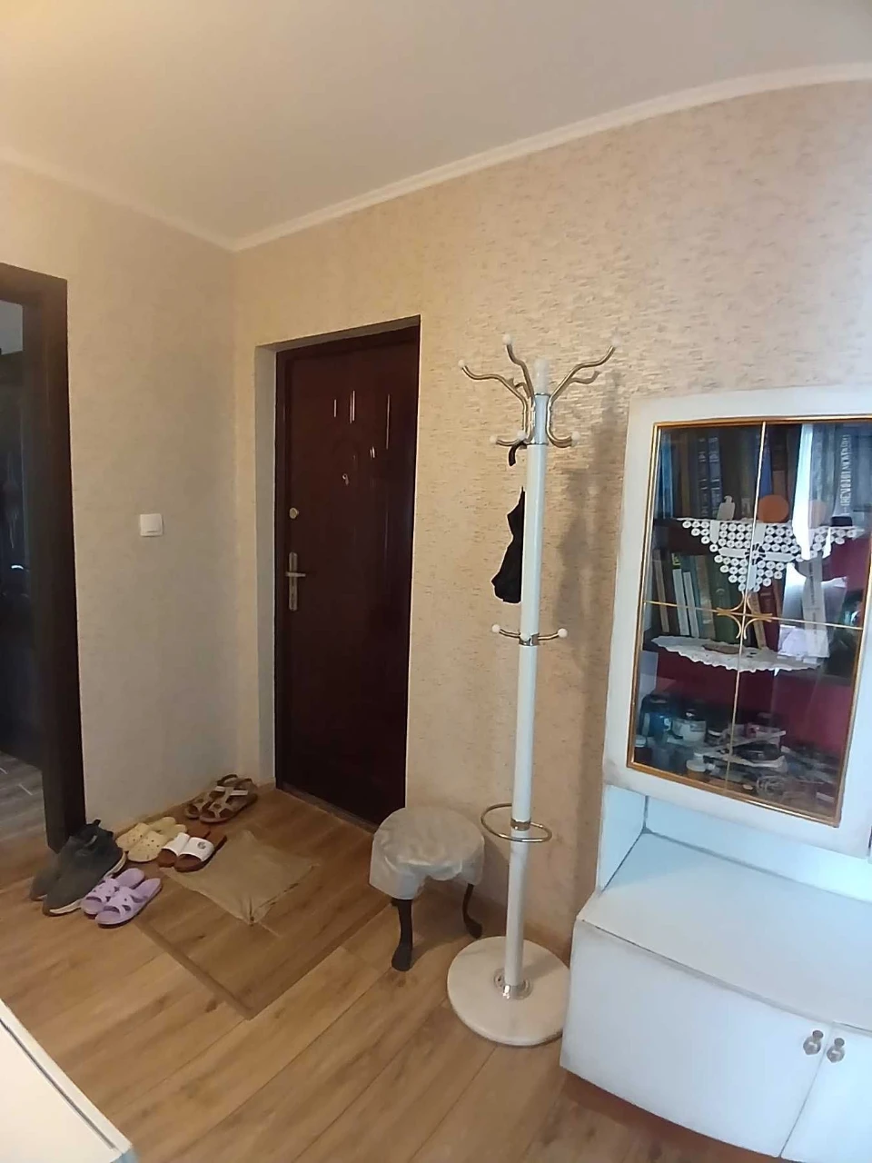 Продам 2 кімнатну квартиру зуп. Гвардійська, Соляні