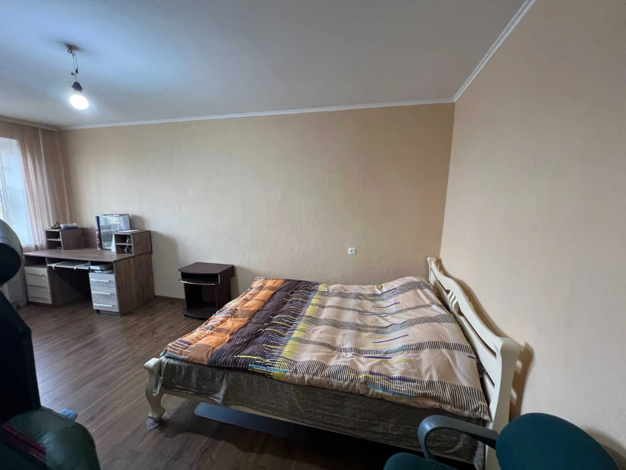 Продається 2-кімнатна квартира, євроремонт, меблі, техніка,