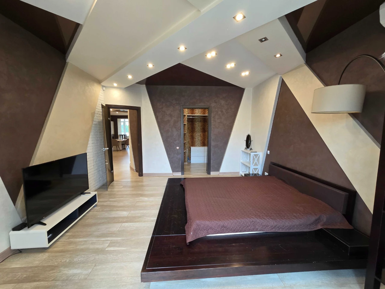 Продаж 3-х кімнатна квартира 115 м2 новобуд Центральний р-н