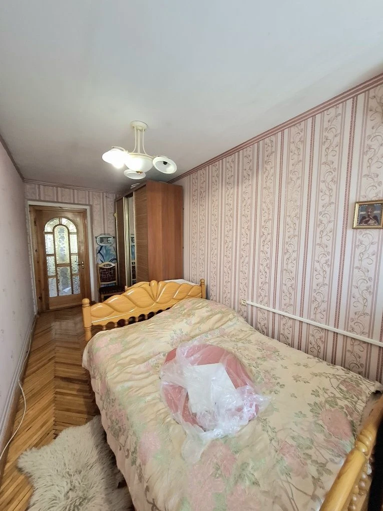 Продаж 3-х кімнатної квартири.  Адміральська. Індивідуальне