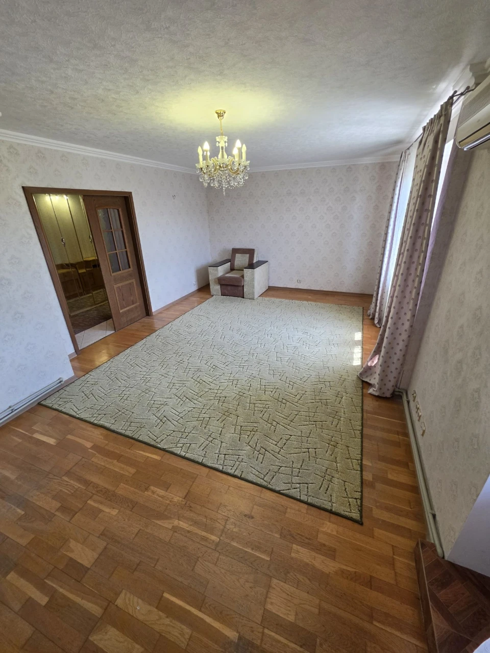 Центр Трьохкімнатна квартира