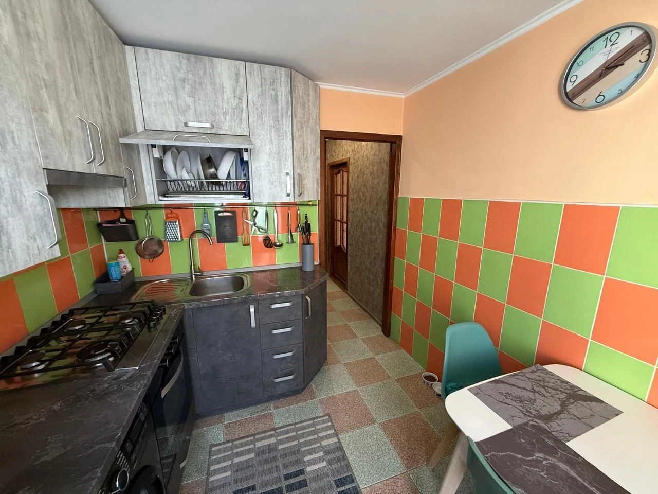 Продам отличную 2х комнатную квартиру в Центре.