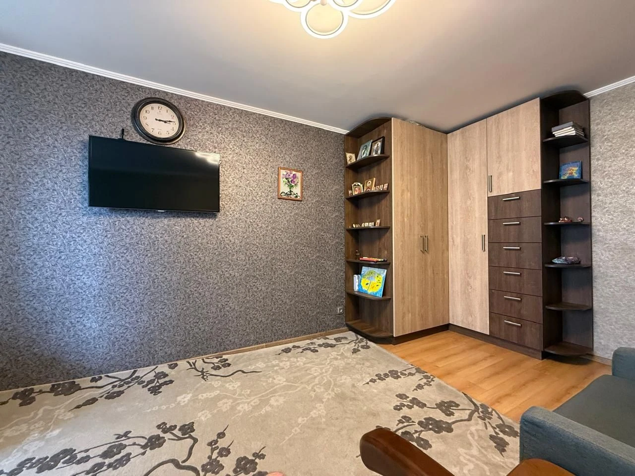 Продам отличную 2х комнатную квартиру в Центре.