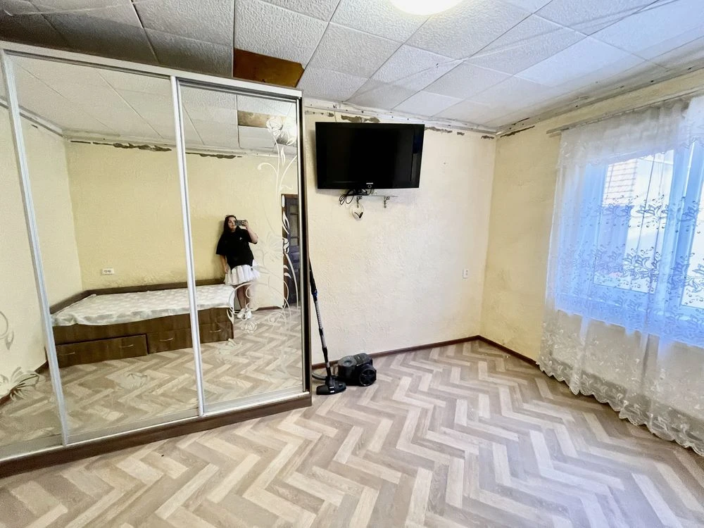 Продам ДВІ ОДНОкімнатні квартири в одному дворі!