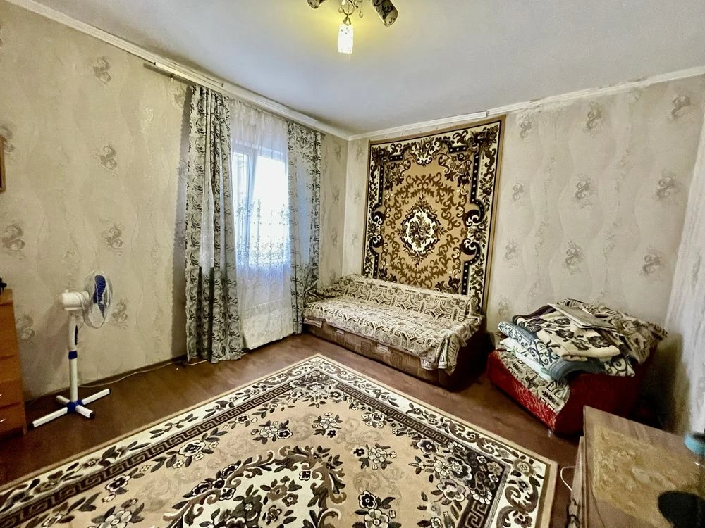 Продам ДВІ ОДНОкімнатні квартири в одному дворі!