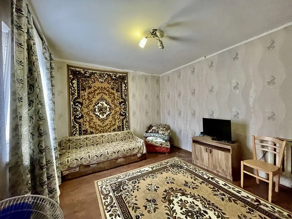 Продам ДВІ ОДНОкімнатні квартири в одному дворі!