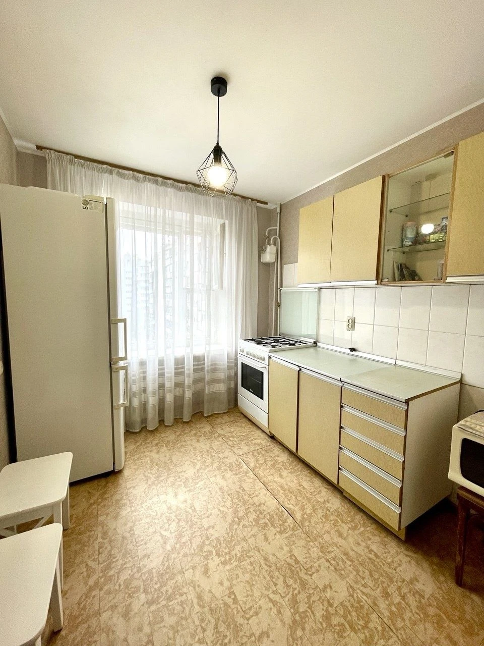 Продаж 2 кімнатна  чешка  Інгульський район сертифікат!