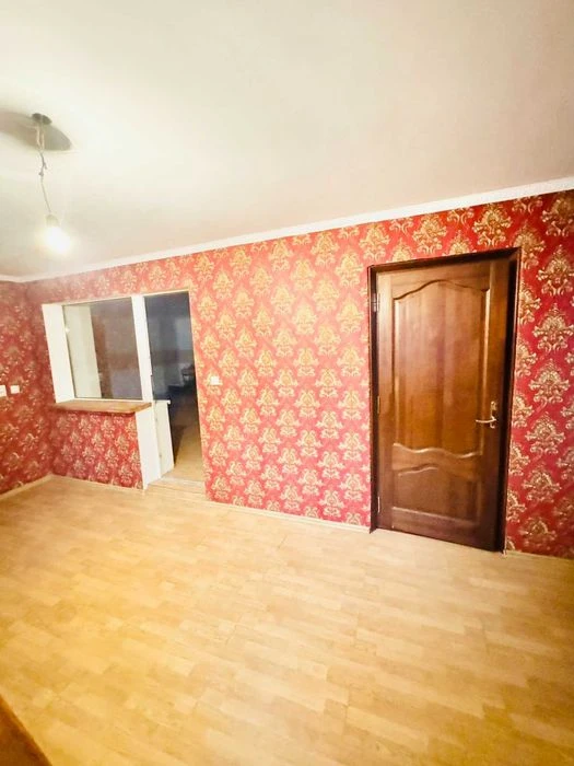 Продажа 2х этажной квартиры со своим двором и гаражом в Б. К