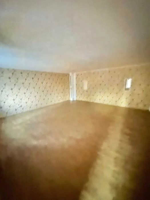 Продажа 2х этажной квартиры со своим двором и гаражом в Б. К