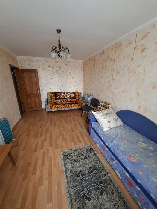 Продаю 2 к. кв. вул. Радісна-М.Морська