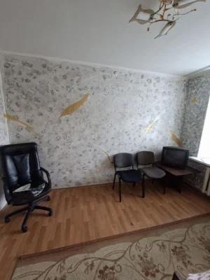 Продаю 2 к. кв. вул. Радісна-М.Морська