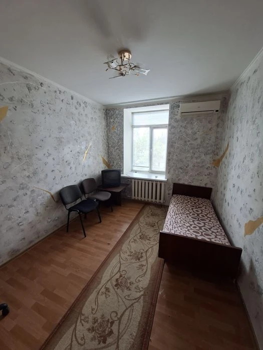 Продаю 2 к. кв. вул. Радісна-М.Морська