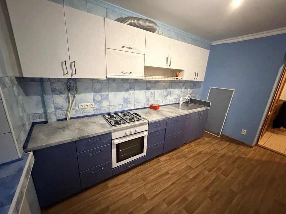 Продаж 3-х кім квартири 3/9 Центр 3-а слобідська