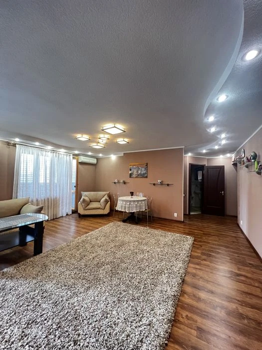 В Продажу 3 к к -студія в Центрі/ 6а Слобідська