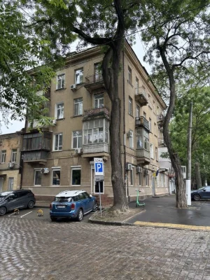 3-кімнатна сталінка в центрі Одеси — 3 хв до Соборної площі,