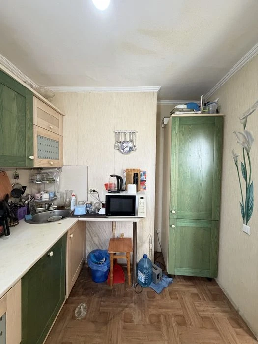 В Продажу 3 к к пр. Центральний / 3я з індивідуальним опален
