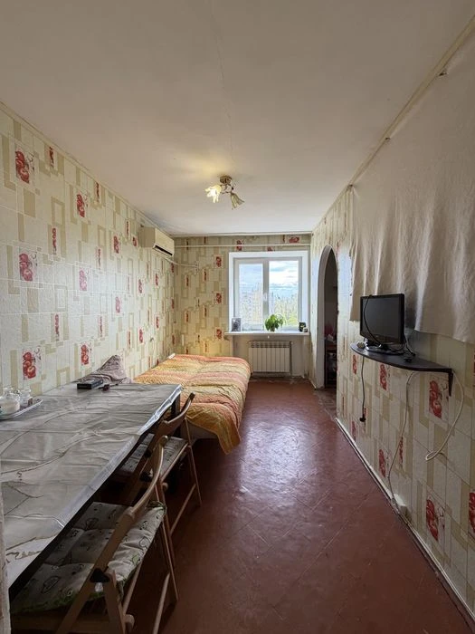 В Продажу 3 к к пр. Центральний / 3я з індивідуальним опален