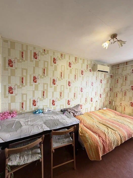 В Продажу 3 к к пр. Центральний / 3я з індивідуальним опален