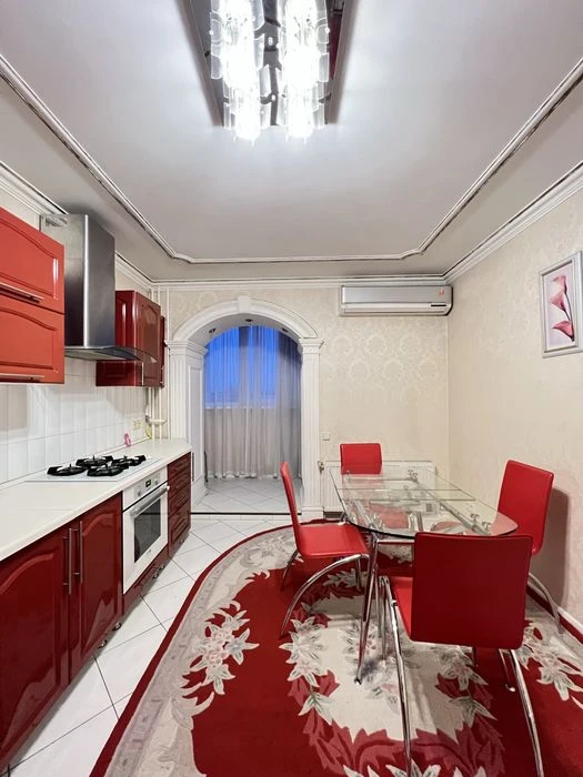 В Продажу 2 к к в Центрі з євроремонтом